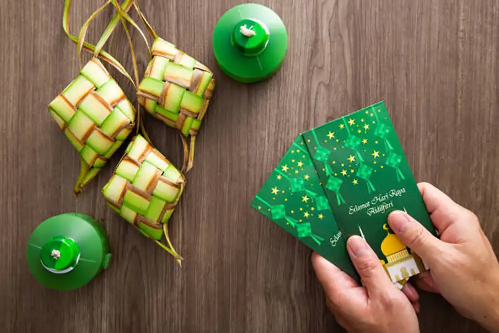 Dilema Kasih Angpao Lebaran? Simak Panduan Anggaran Ideal Biar Dompet Gak Jerit