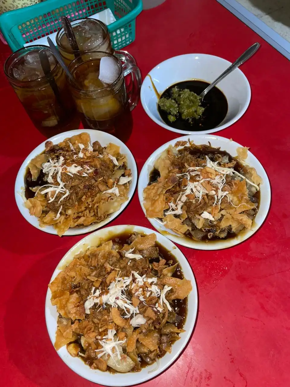 Mie Lo Peng An Pekalongan: Jejak Akulturasi dalam Semangkuk Kuliner Legendaris