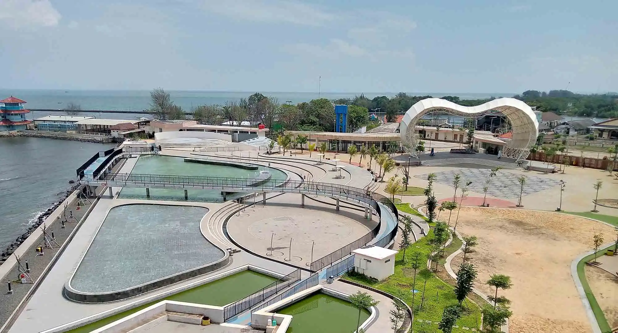 Dari Pantai Pasir Kencana hingga Pantai Sigandu: Pesona Pesisir Pekalongan Raya