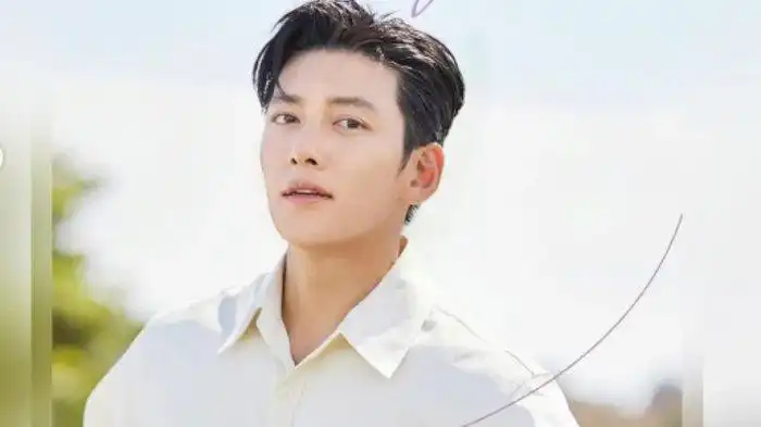 Ji Chang Wook Bikin Heboh di Indonesia, dari Main Padel sampai Blusukan ke Sekolah!