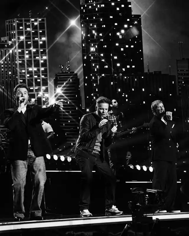 Nostalgia dan Air Mata: Membedah Makna Lagu-Lagu Westlife yang Masih Bikin Mleyot Sampai Sekarang