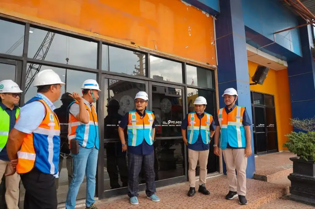 Direktur Manajemen Risiko Pelindo Tinjau Kesiapan Arus Mudik Lebaran 2026 di Terminal Penumpang Banjarmasin 