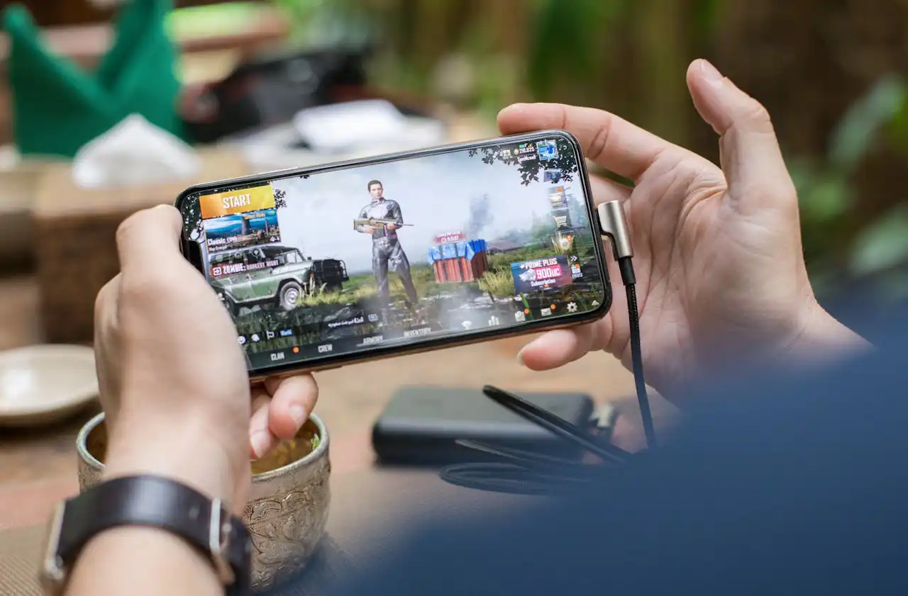 Menilik Fenomena Mabar: Mengapa Game Online Jadi Napas Baru Tongkrongan di Indonesia?