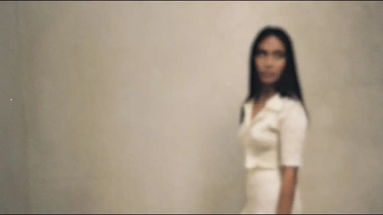 Makna Lagu Milk Teeth oleh NIKI, Kepolosan yang Hilang dan Luka Masa Muda