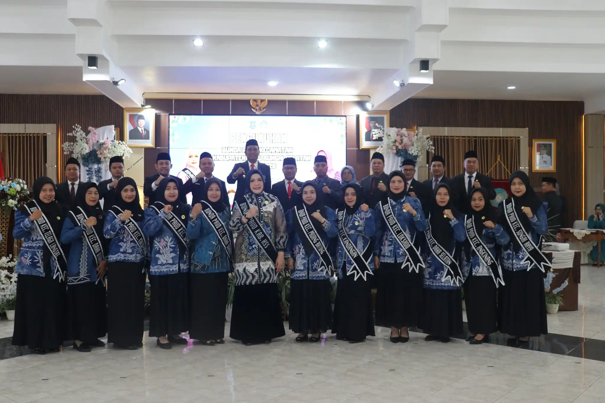Pengurus Baru PKK, Dekranasda dan Bunda PAUD HSS Resmi Dilantik