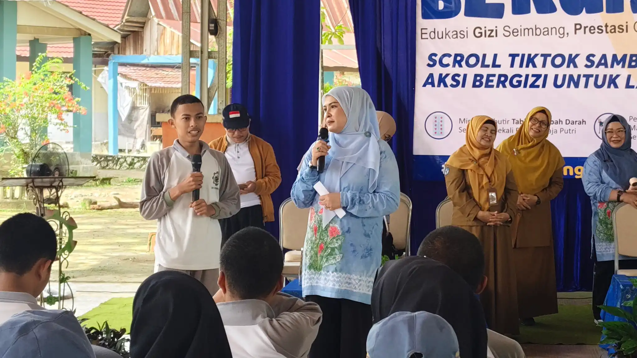 Aksi Bergizi di SMKN 2 Kandangan, Siswa Diberi Tablet Tambah Darah dan Edukasi Gizi