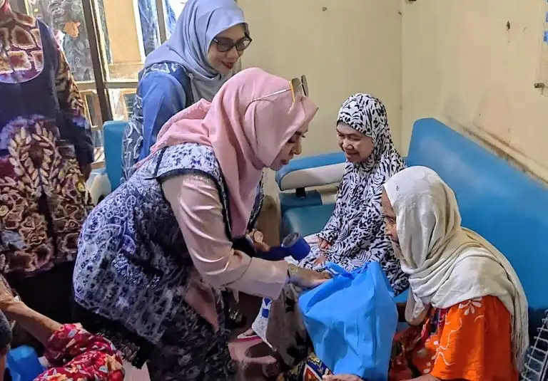Peringati Hari Lansia, Pemprov Kalsel Berbagi Bantuan dan Kebahagiaan di Panti Sosial