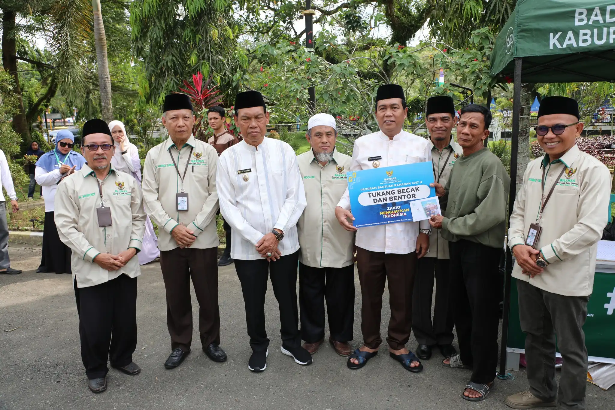 Baznas HSS Salurkan Rp939 Juta Bantuan Ramadan untuk 2.800 Lebih Mustahik