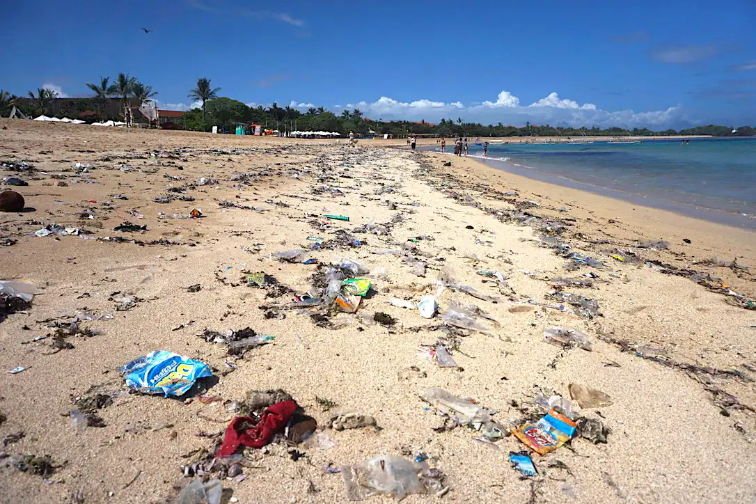 Prabowo Kritisi Sampah di Bali, Gubernur Koster: Itu Sampah Kiriman Musiman