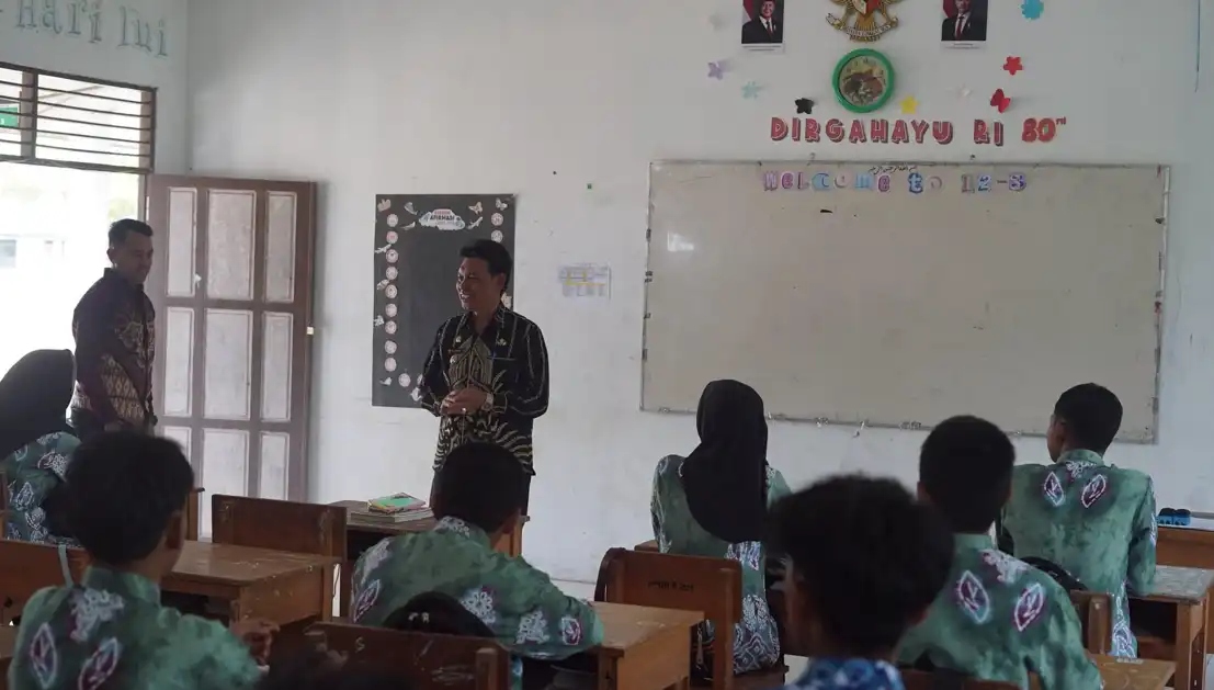 Hari Anak Nasional, Wabup HSS Ajak Pelajar Berani Bermimpi dan Kejar Cita-Cita
