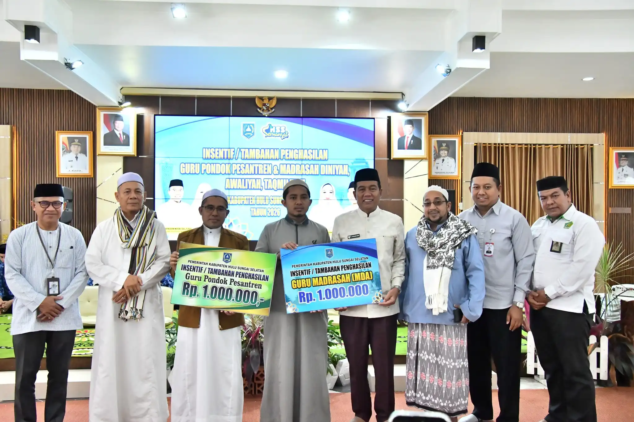 800 Ustadz dan Ustadzah di HSS Terima Insentif Rp1 Juta, Bentuk Apresiasi Pemkab