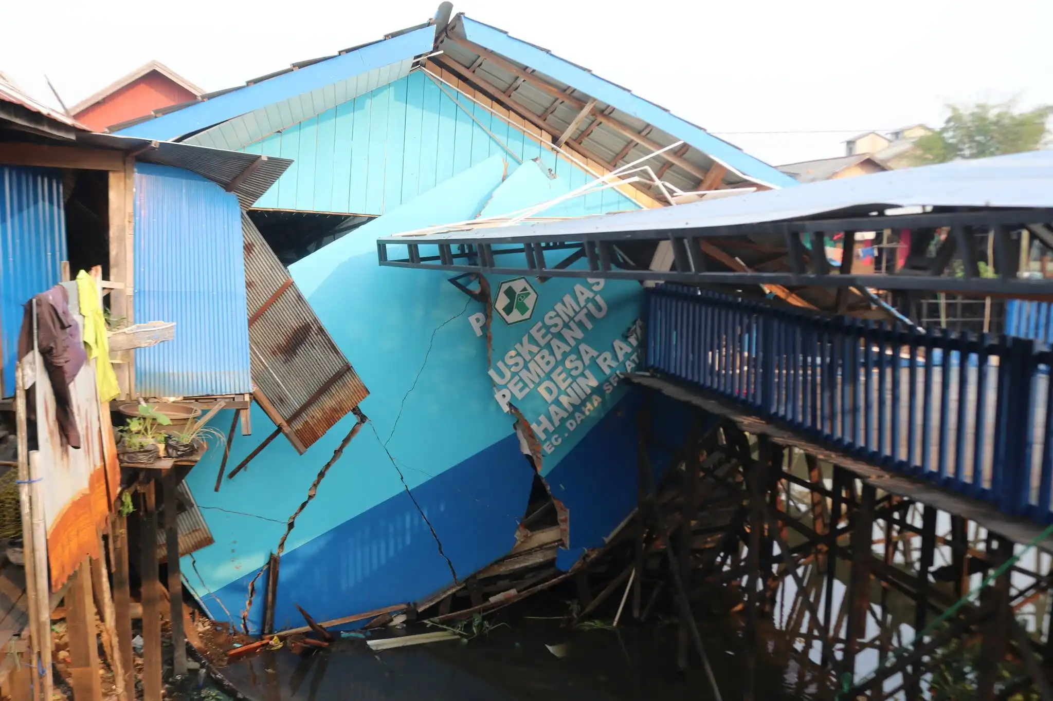 Pustu Pihanin Raya Roboh, Pemkab HSS Tinjau Lokasi dan Siapkan Penanganan Warga Terdampak