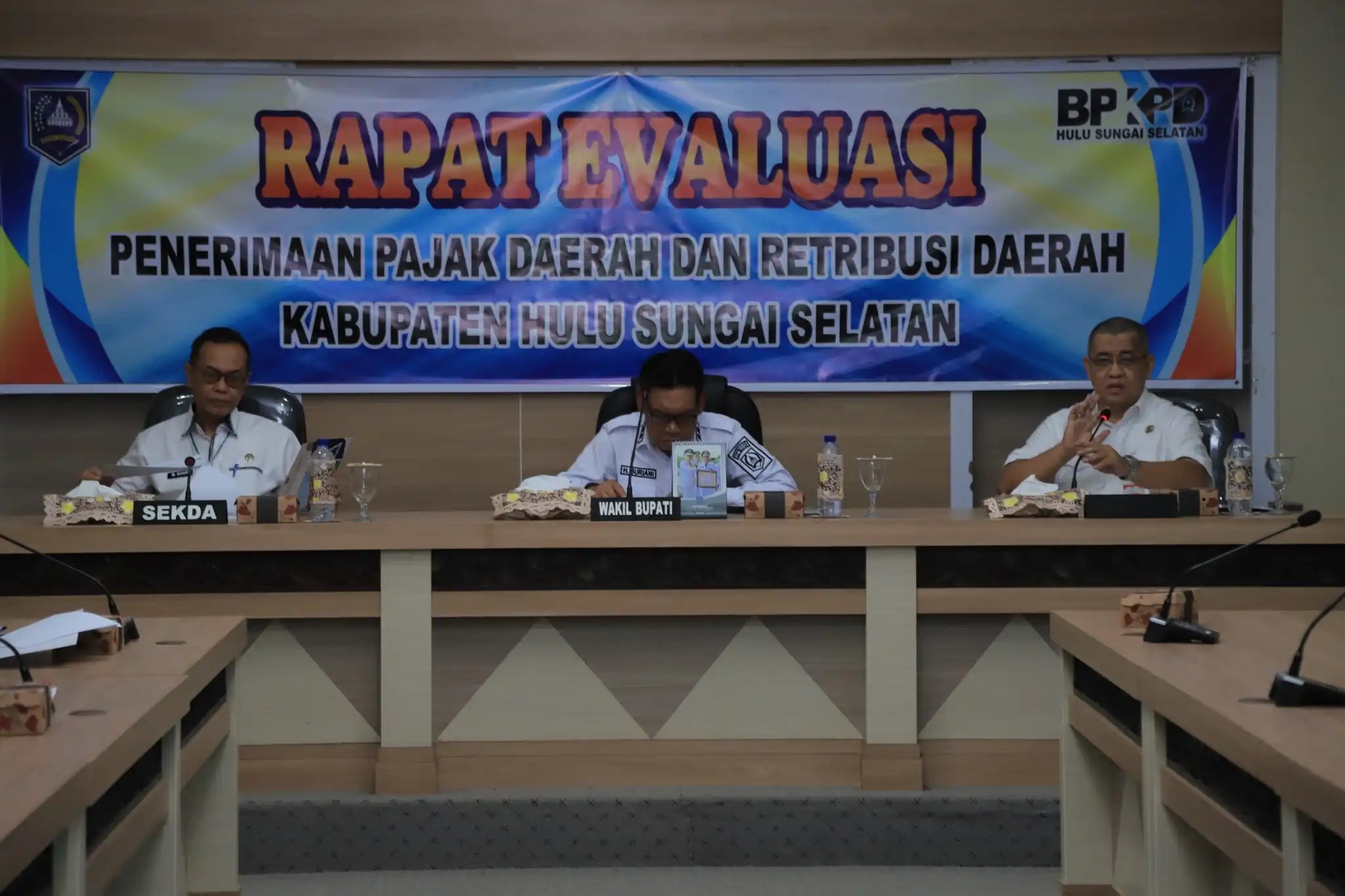 PAD Jadi Sorotan, Wabup HSS Pimpin Evaluasi Pajak dan Retribusi