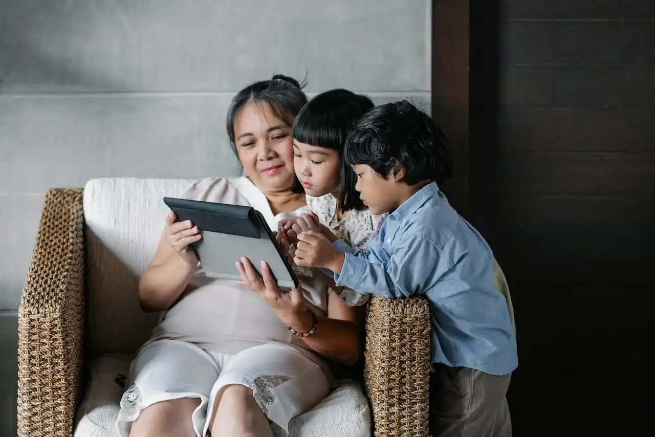 Gen Alfa: Si "iPad Kids" yang Bikin Guru dan Orang Tua Harus Putar Otak