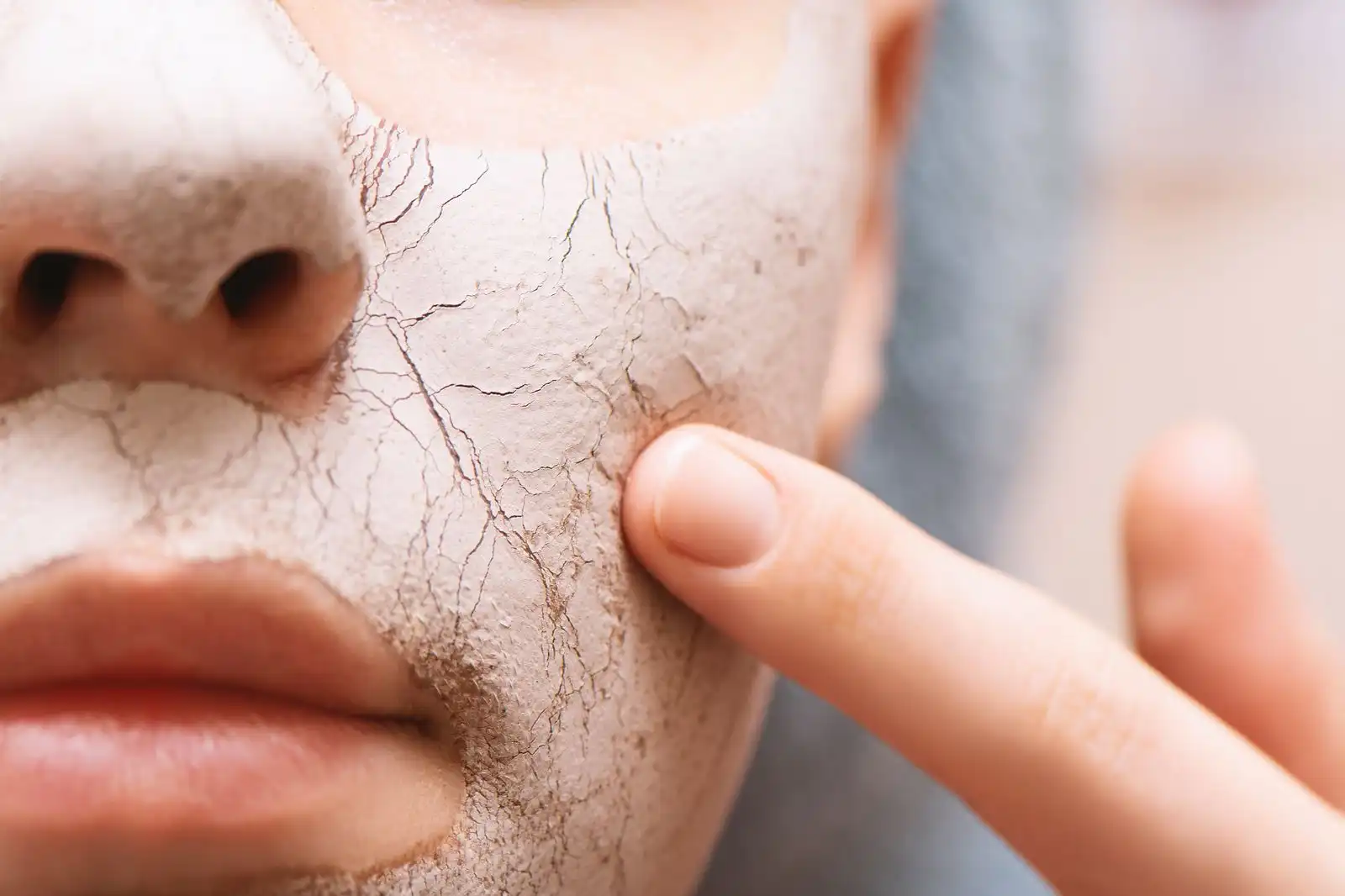 Skincare untuk Kulit Kering: Biar Nggak Crack dan Kusam Seharian