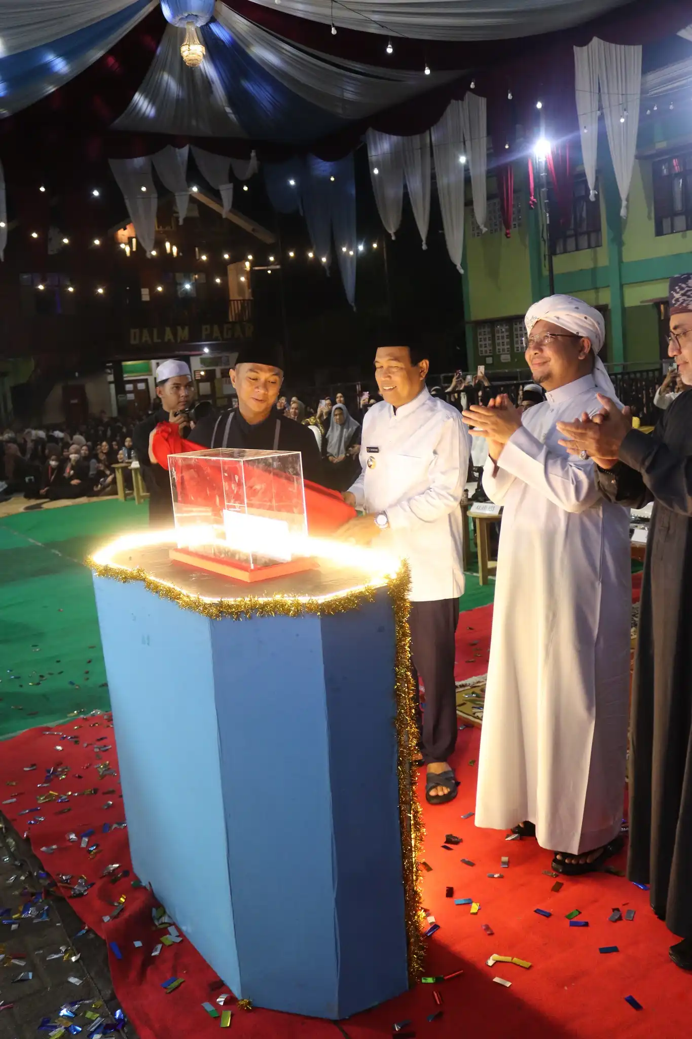 Peluncuran Buku Internasional dan Peresmian IAI Semarakkan Milad Ponpes Dalpa