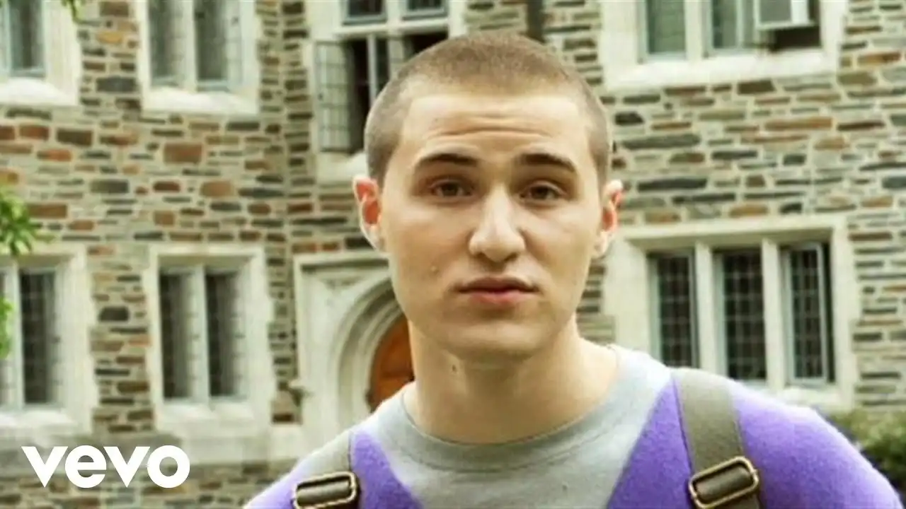 Drug Dealer Girl: Rayuan Nakal dan Realita Gelap di Balik Persona Mike Posner