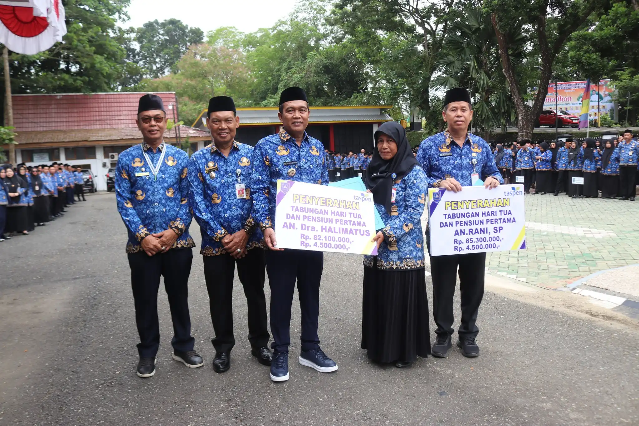 Momentum Apel Nasional, Pemkab HSS Beri Penghargaan ASN Purna Tugas dan Raihan Ombudsman