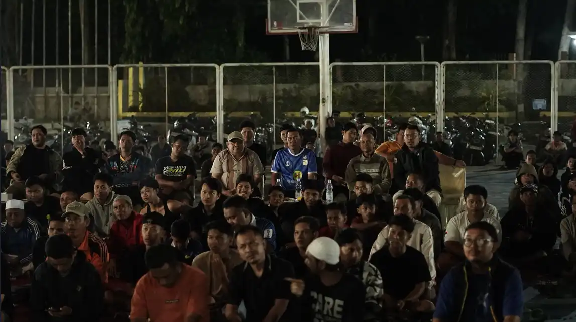 Ratusan Warga Padati Nobar Semifinal Piala Dunia 2026 di Kandangan