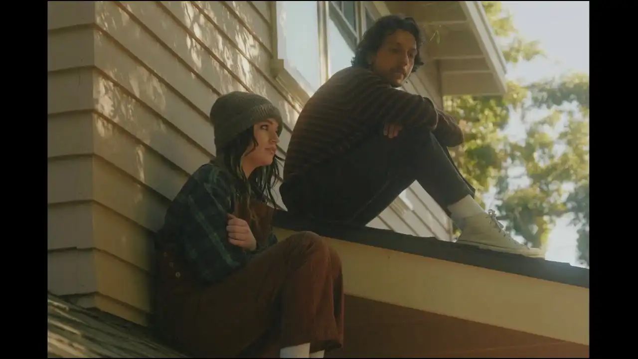 Miss Me the Same - Sara Kays dan Rasa Rindu yang Tak Pernah Sepenuhnya Pergi