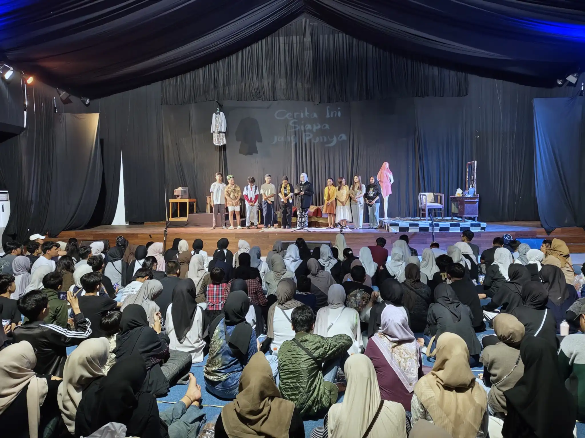 Teater 'Cerita Ini Siapa yang Punya' di HSS, Penonton Terpukau dan Antusias