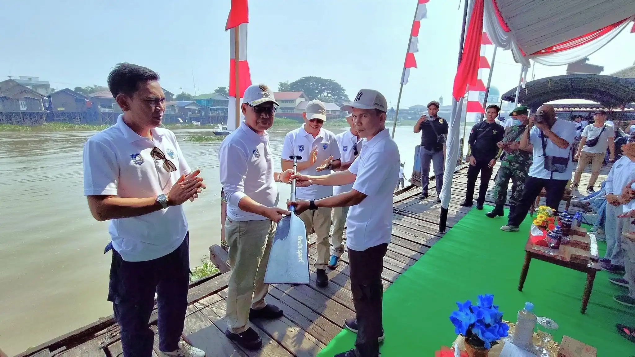 Pemkab HSS Siapkan 3 Perahu Naga Baru untuk Perkuat Pembinaan Atlet Dayung Lokal