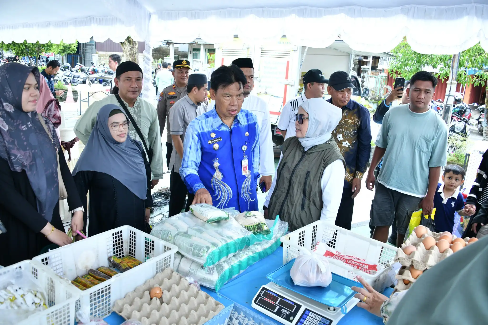Wakil Bupati HSS Hadiri Gerakan Pangan Murah Serentak, Sembako Dijual di Bawah Harga Pasar