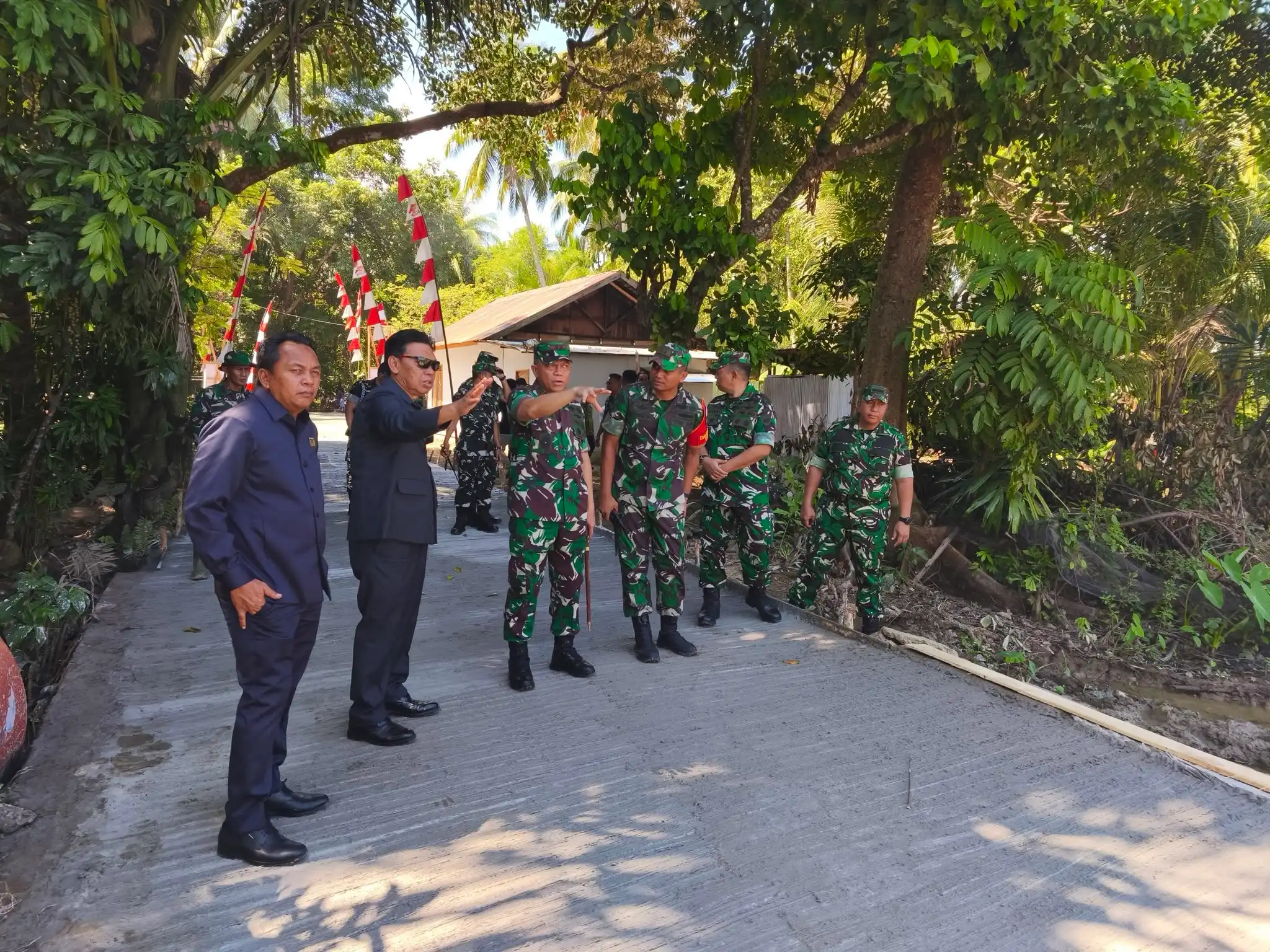 Pangdam dan Wabup HSS Tinjau Hasil Pembangunan TMMD ke-128 di Pantai Ulin