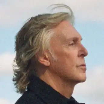 Bukan Kakek Biasa, Ini Alasan Paul McCartney Masih Aktif Tur