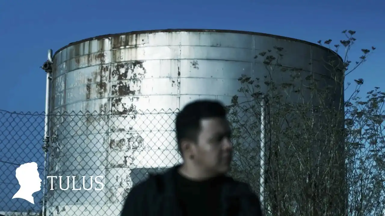 Tukar Jiwa – Tulus dan Makna Lagu tentang Cinta yang Ingin Dipahami dari Sudut Pandang Berbeda