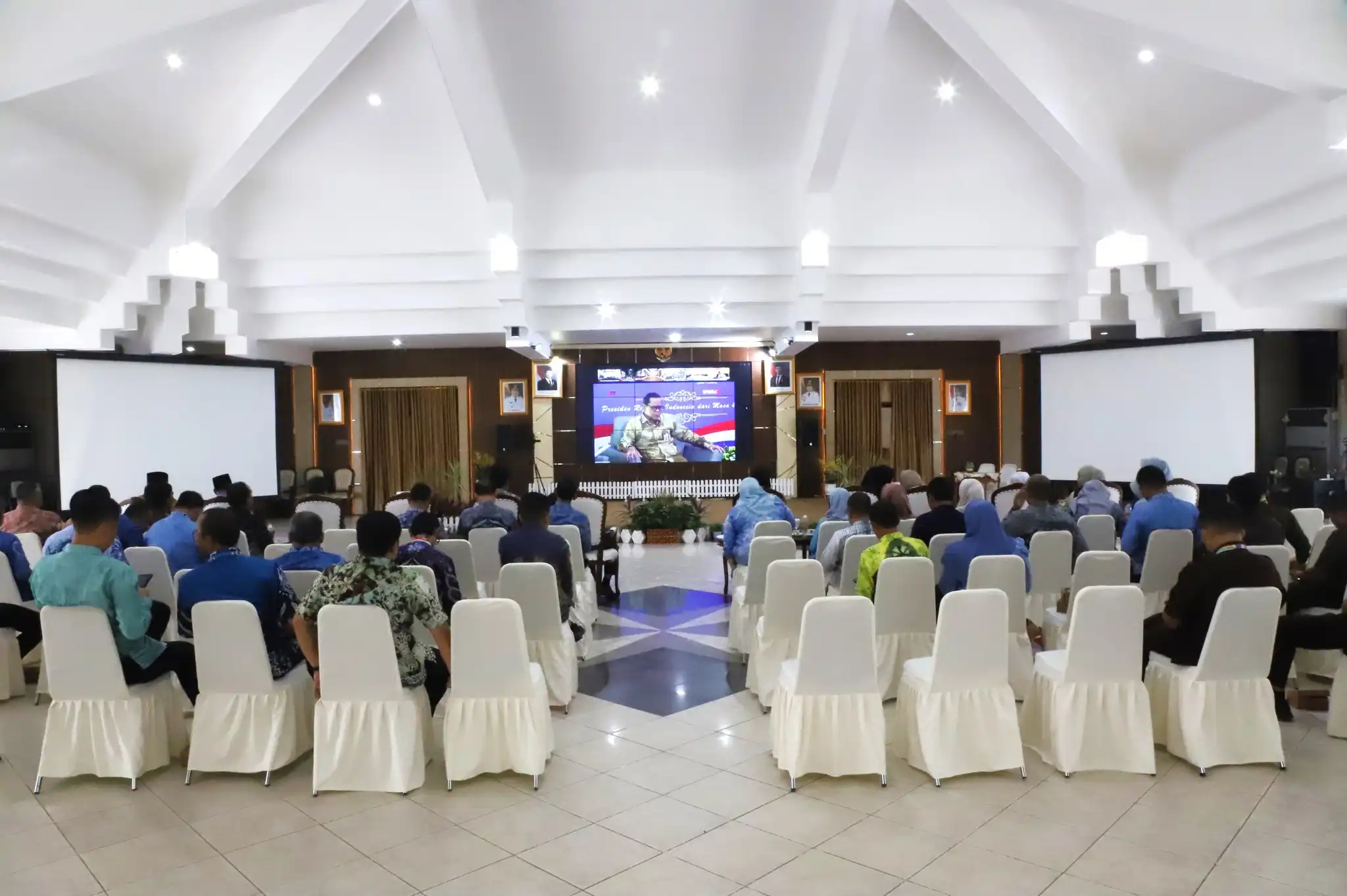 Pimpinan HSS-DPRD Ikut Talk Show Antikorupsi, Bahas Godaan Kekuasaan