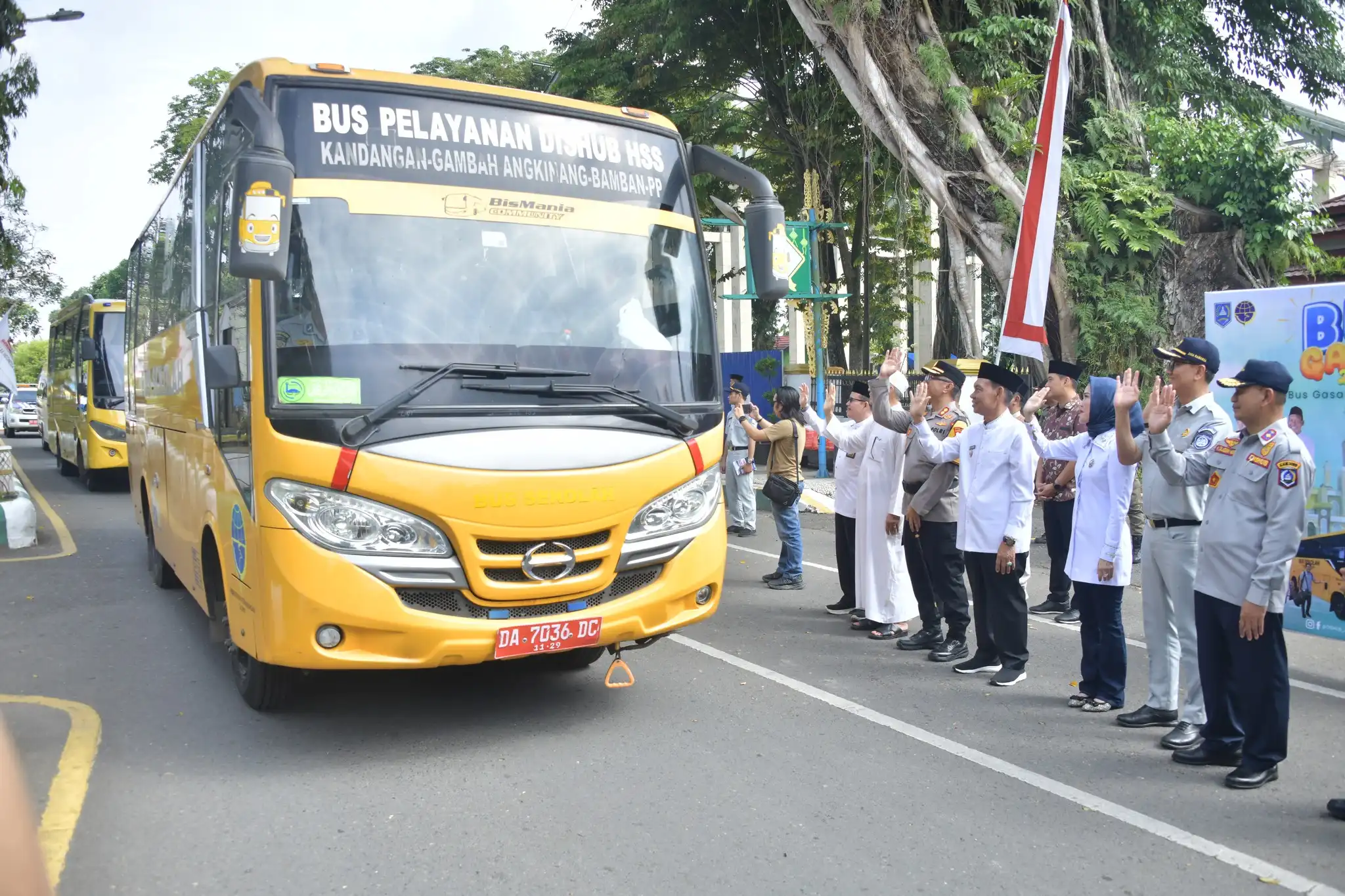 Bus Mudik Gratis HSS 2026 Dilepas, 63 Pemudik Berangkat dari Kandangan