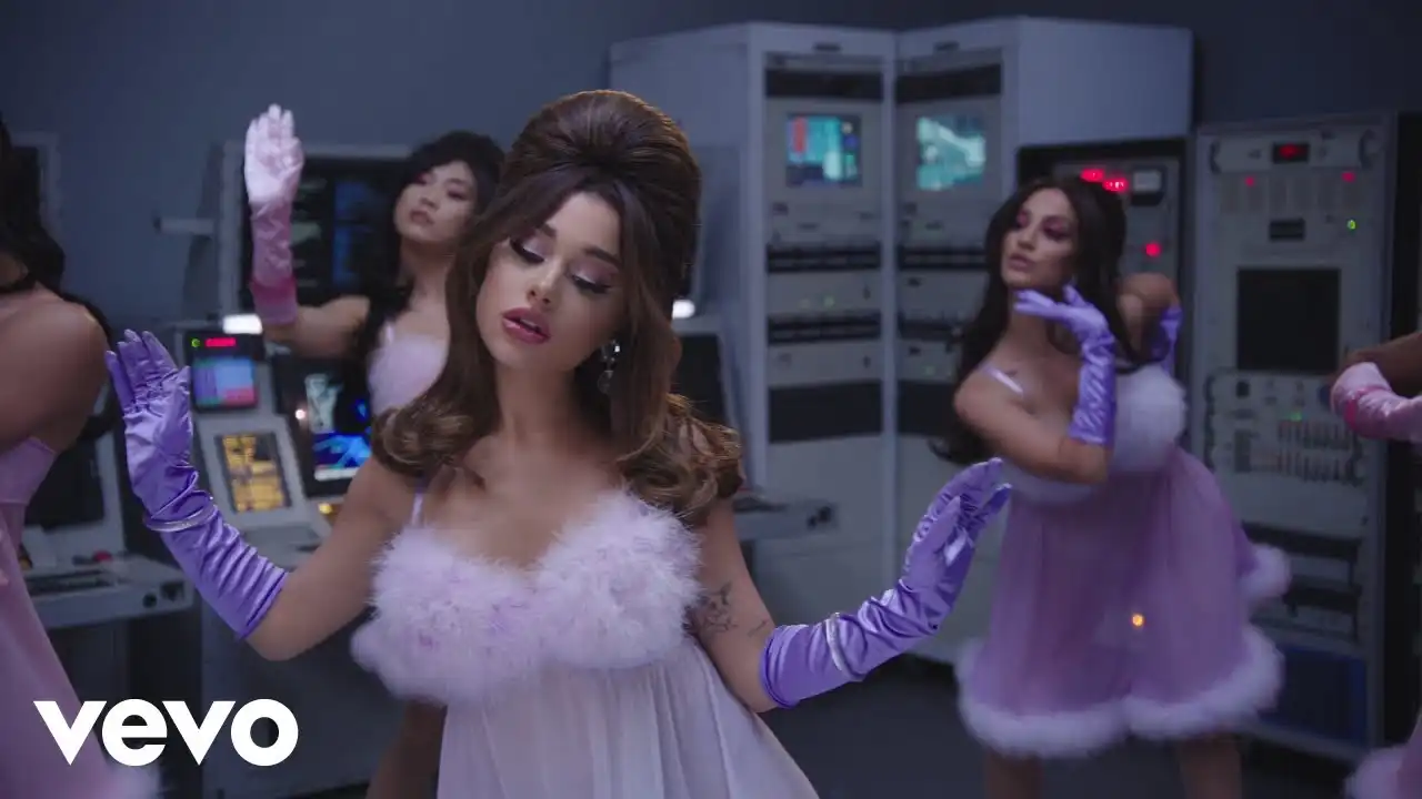 Arti Lagu 34+35 Ariana Grande: Cinta, Hasrat, dan Humor Dewasa yang Berani