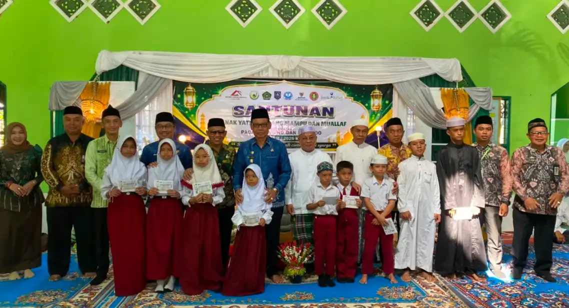 Ratusan Anak Yatim dan Mualaf Terima Santunan di Padang Batung