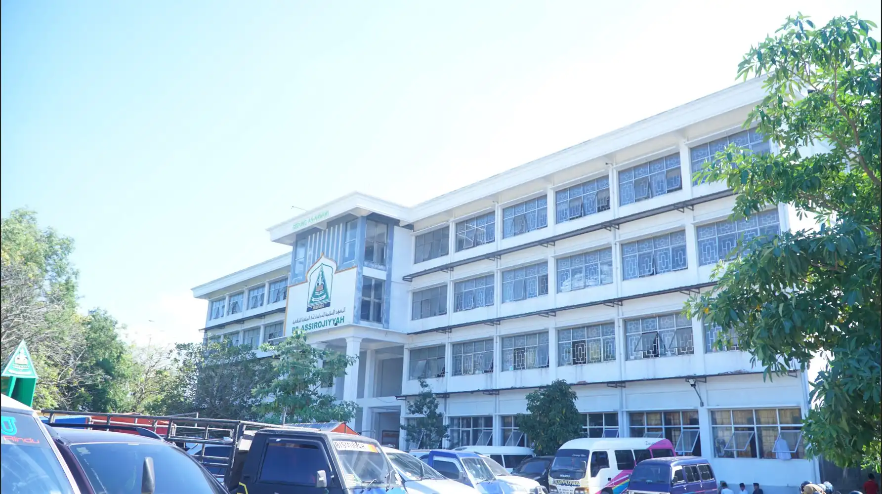 PESANTREN: TEMPAT NIKMAT YANG TAK TERLIHAT