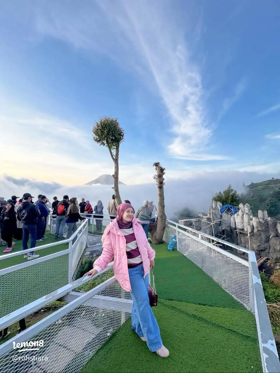 Menikmati Udara Segar di Dieng Plateau yang Eksotis