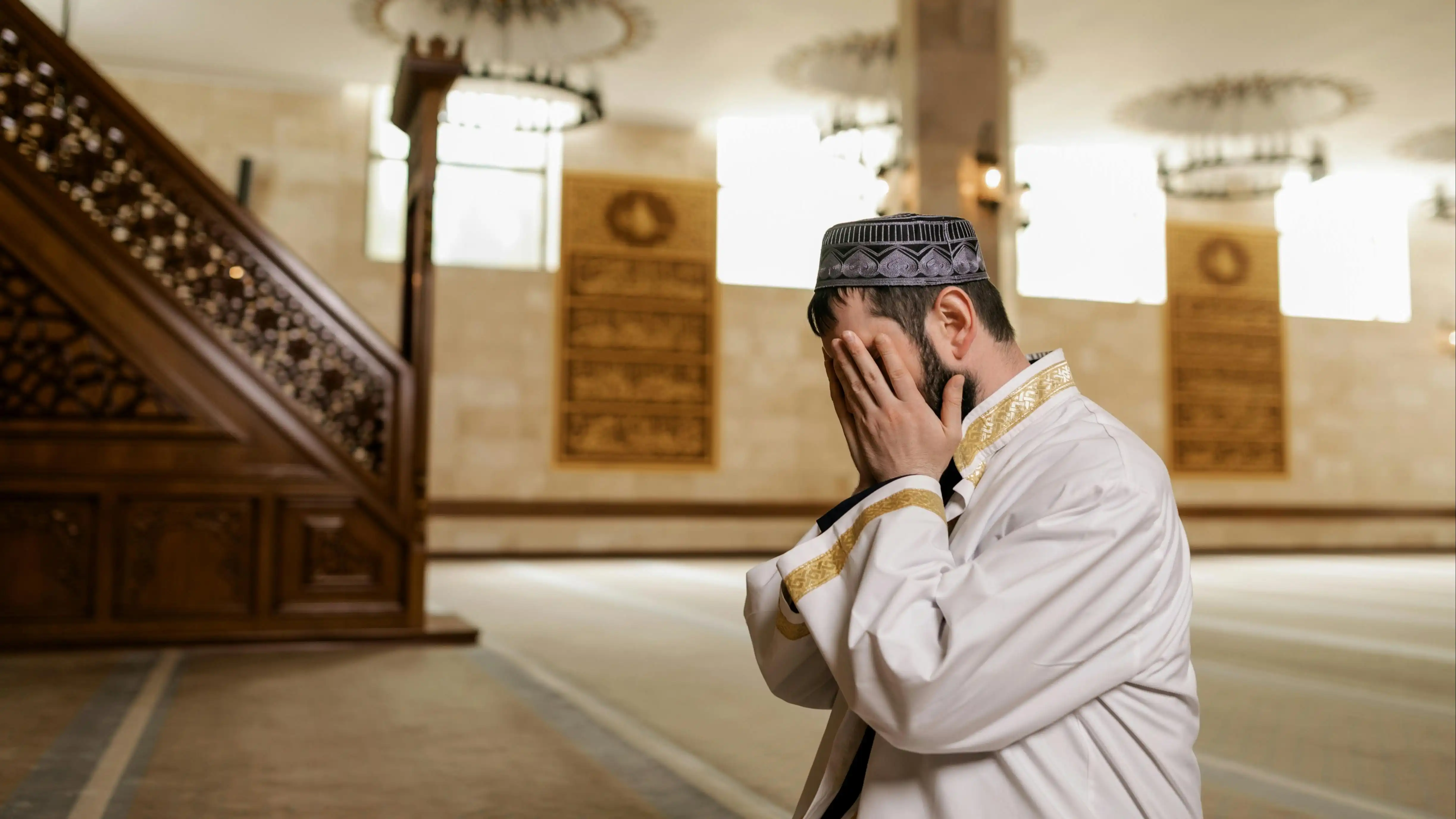 Sabar dan Ikhlas: Survival Kit Wajib Biar Nggak Tumbang di Pondok Pesantren