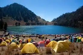 Menemukan Kedamaian di Ranu Kumbolo: Bukan Cuma Soal Foto Estetik, tapi Soal Hati