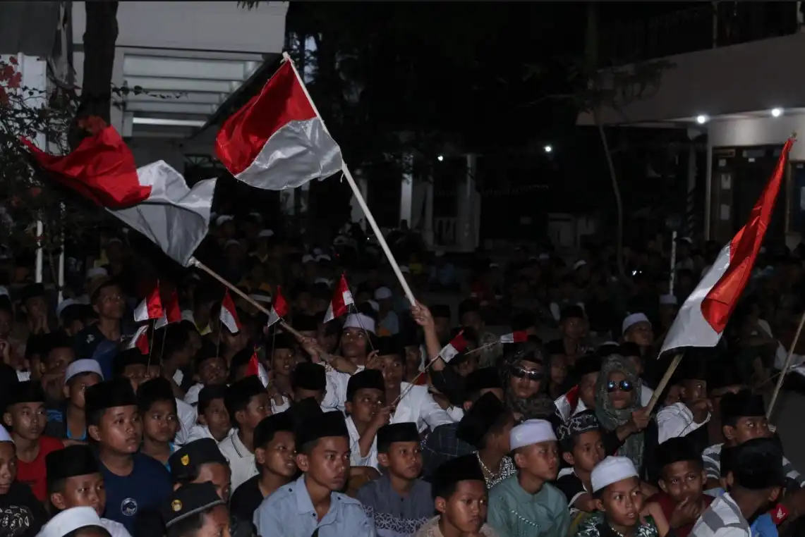 MERDEKA DALAM DIRI, TUNDUK DALAM ILMU
