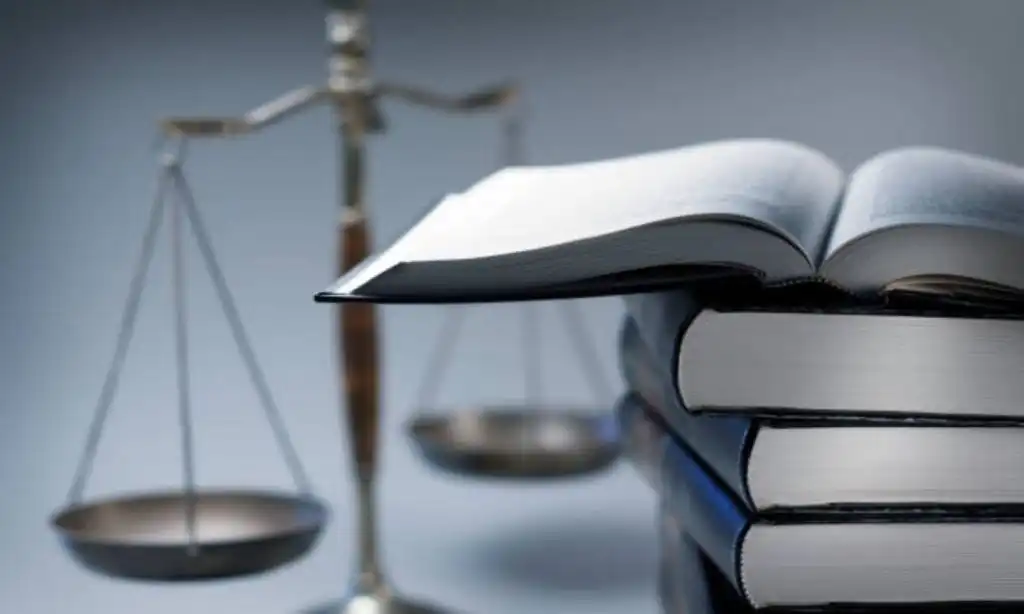 MENYOAL LEGALITAS KEADILAN DI INDONESIA
