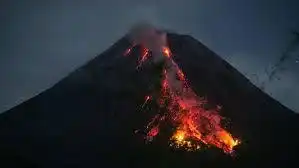 Merapi: Bukan Sekadar Gunung, Tapi 'Tetangga' Gaib yang Selalu Punya Cerita
