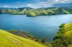 Menelusuri Sisi Gaib Danau Sentani: Saat Alam dan Mitos Berpelukan Mesra