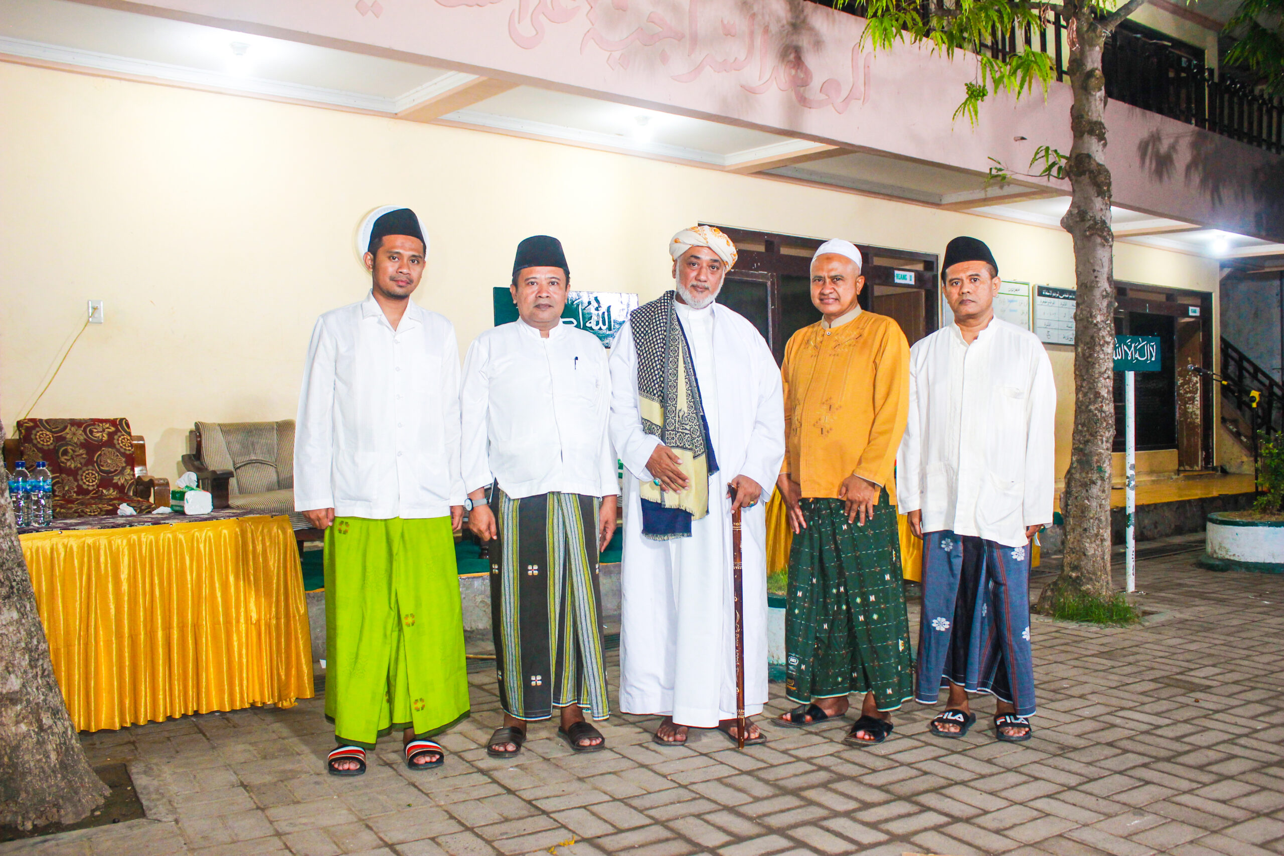 Habib Abdulloh bin Muhammad Berkunjung ke PP Assirojiyyah