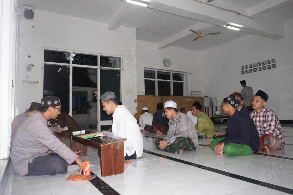 Pelaksanaan Ujian PSB (Pemilihan Santri Berprestasi).