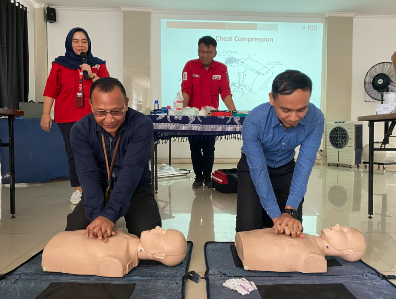 Pelatihan CPR P3K Dasar (PT JIAEC/Naufal Rifqi) Pelatihan CPR P3K Dasar (PT JIAEC/Naufal Rifqi)