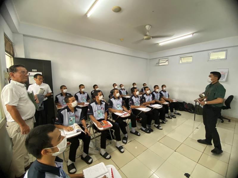 Melihat kegiatan belajar di PT JIAEC (PT JIAEC/Naufal Rifqi) Melihat kegiatan belajar di PT JIAEC (PT JIAEC/Naufal Rifqi)